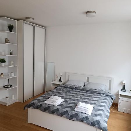 White Apartment Belgrade Extérieur photo